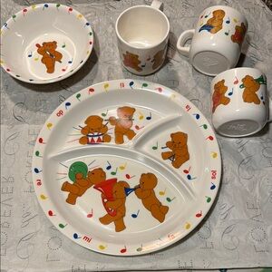 Vintage 1987 Melamine Child’s Dish set (5 pieces)